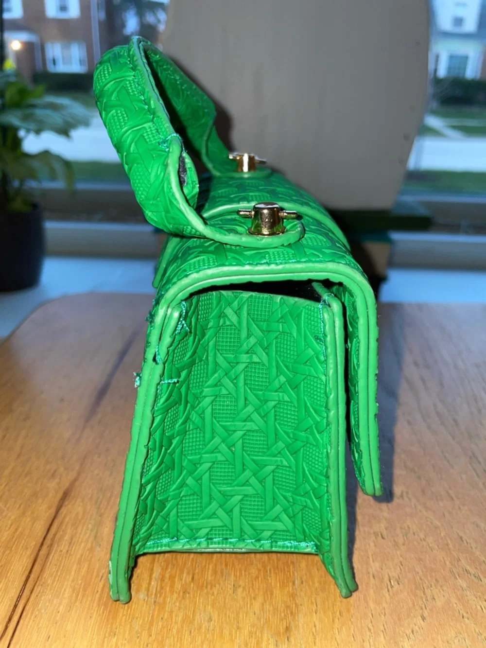 Green Woven-Texture Top Handle Mini Bag or Crossbody - Picture 5 of 8